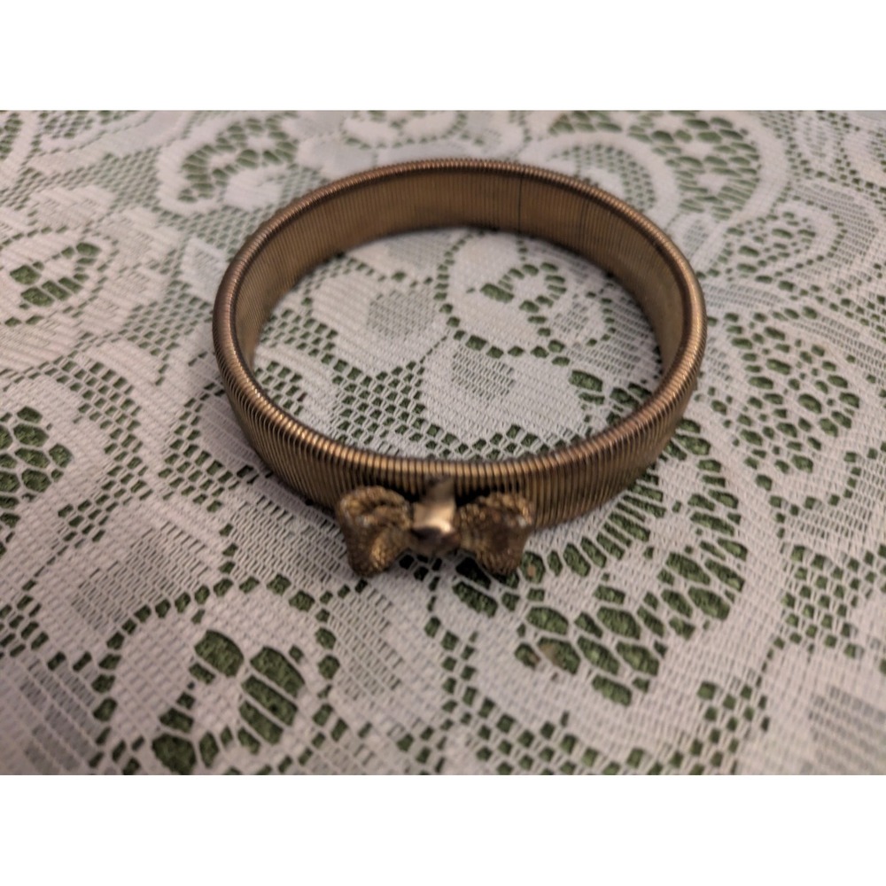Gold Tone Stretch Bracelet with Gold Bow, Retro, Artsy, Lightweight